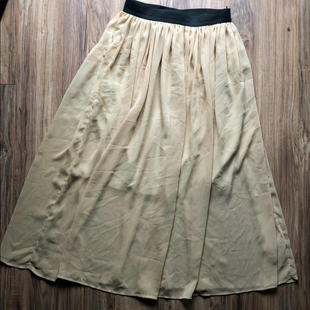 Mid-length skirt